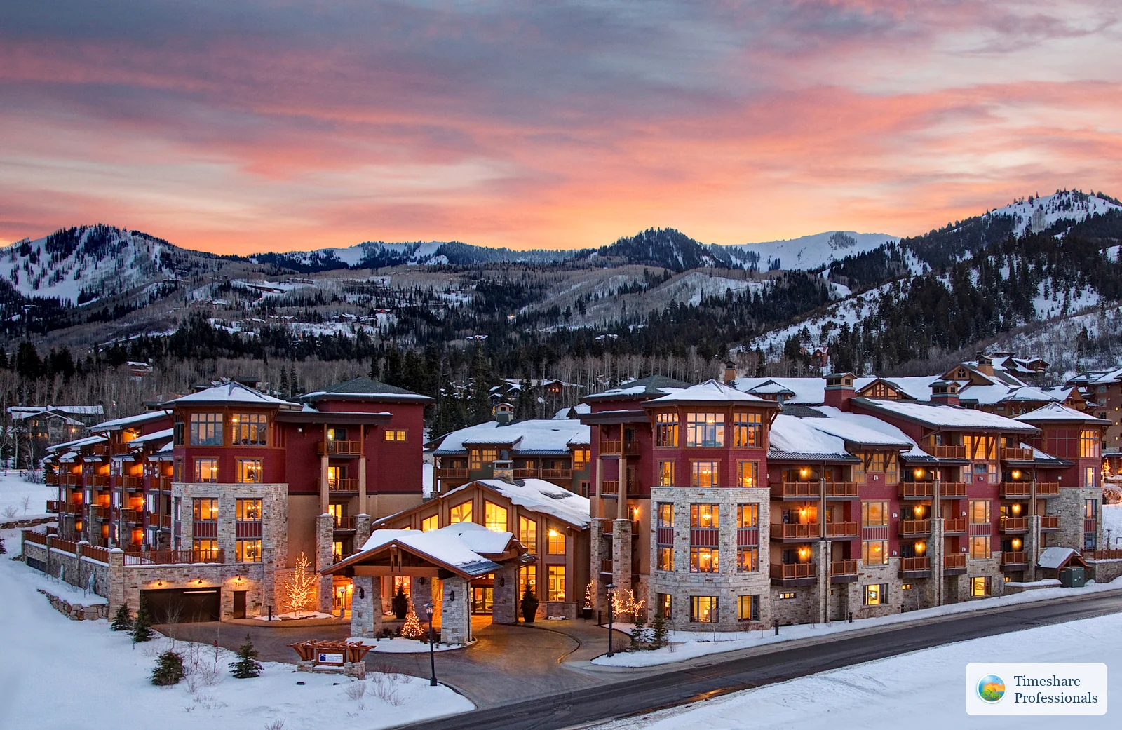 Resort exterior at Sunrise Lodge, A Hilton Grand Vacations Club